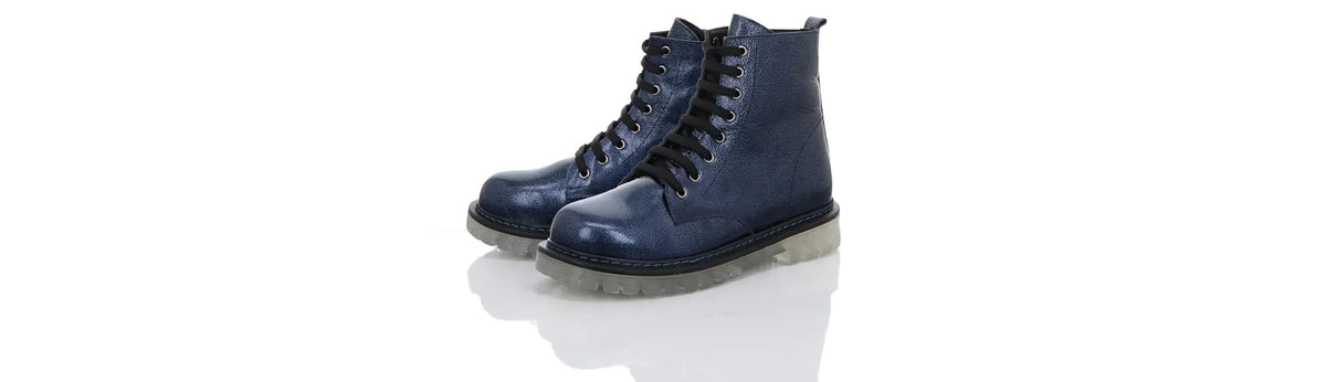 Schnürboots